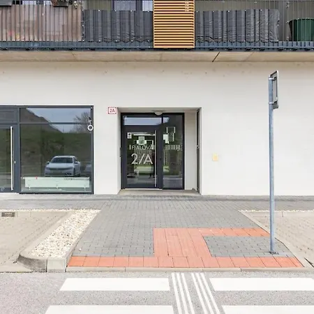 : Sporty Serenity Apartman *