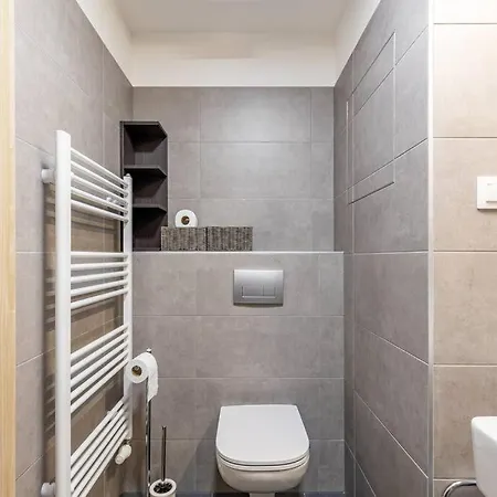 Apartment : Sporty Serenity