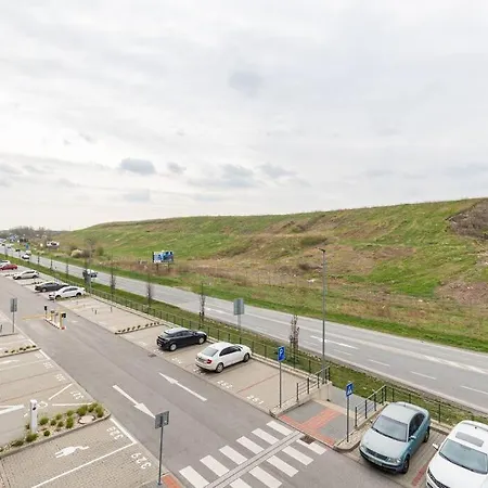 : Sporty Serenity Pressburg